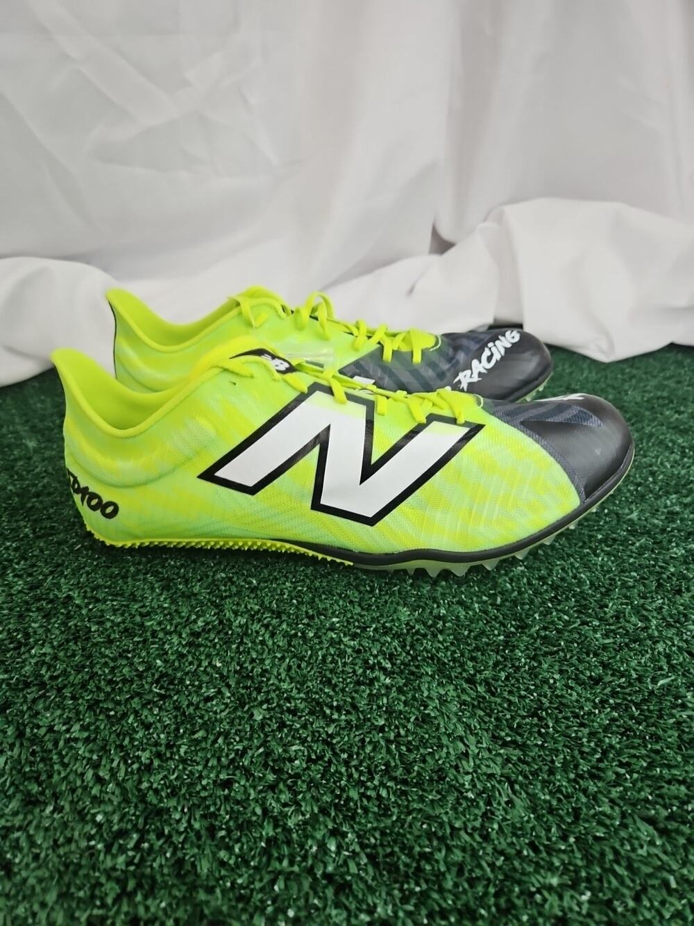 New Balance Men's FuelCell SD100 v5 Track and Field cleat size 12 NEW No Box